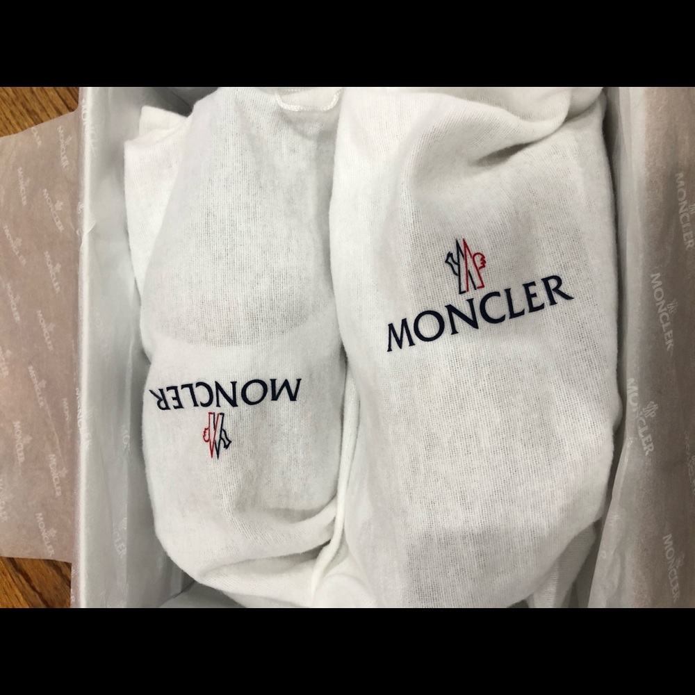MONCLER WHITE VICTOIRE SLIP-ON SNEAKERS - Picture 6 of 6